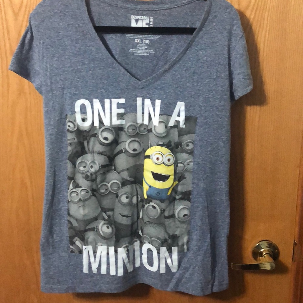 Minion tee